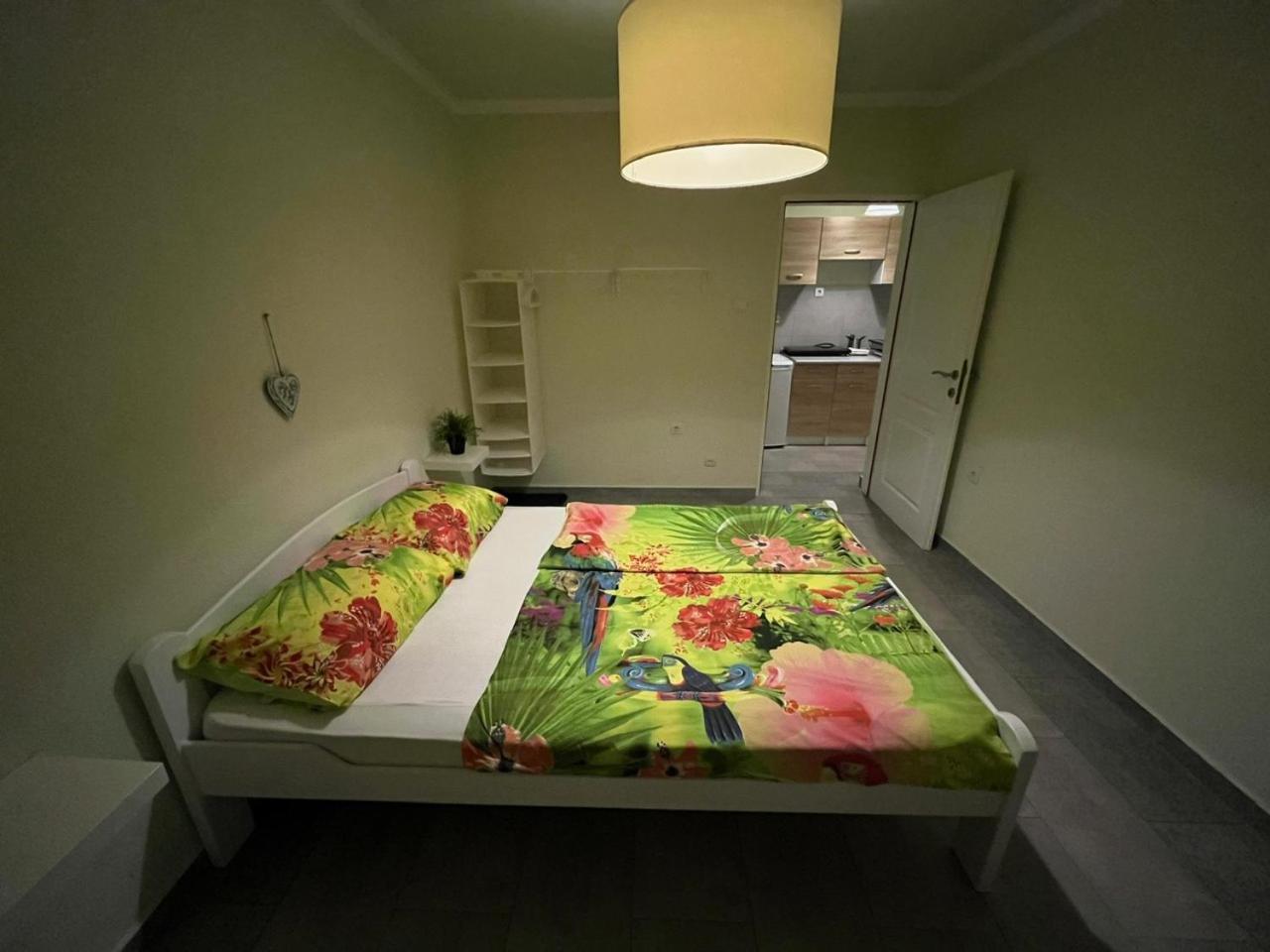 Gosa Apartments Bar Eksteriør bilde